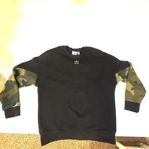 Adidas Men's Crewneck pullover Sweater - Black with Camouflage Sleeves sz md